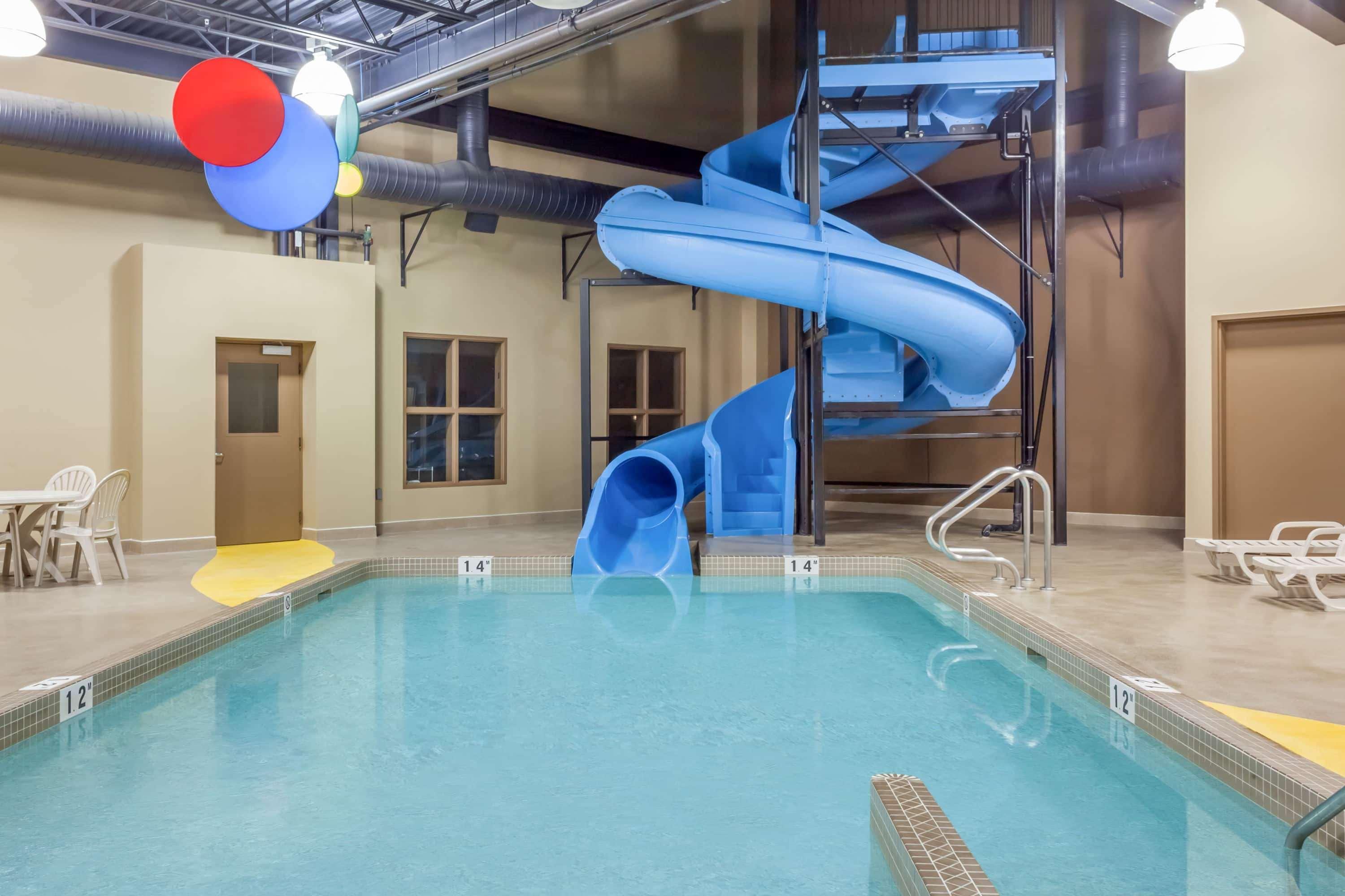Microtel Inn & Suites By Wyndham Estevan Buitenkant foto